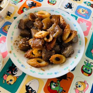 ちいさんの作ってみた!投稿(【こんにゃくとちくわの甘辛煮】すぐできて作り置きにも◎)