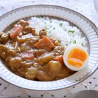 懐かしの🍛昭和の給食カレー🐄牛乳でまろやか