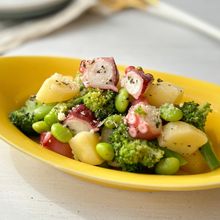 あの大人気コンビニ惣菜！【タコとブロッコリーのバジルサラダ】