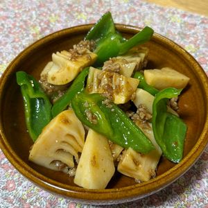 ともとらの作ってみた!投稿(行列の定食屋さんの🍚筍とピーマンのオイスター肉味噌炒め🤩)