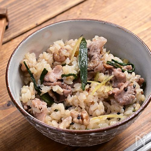 冬の薬膳をとり入れた釜飯「豚肉とニラ生姜釜飯」