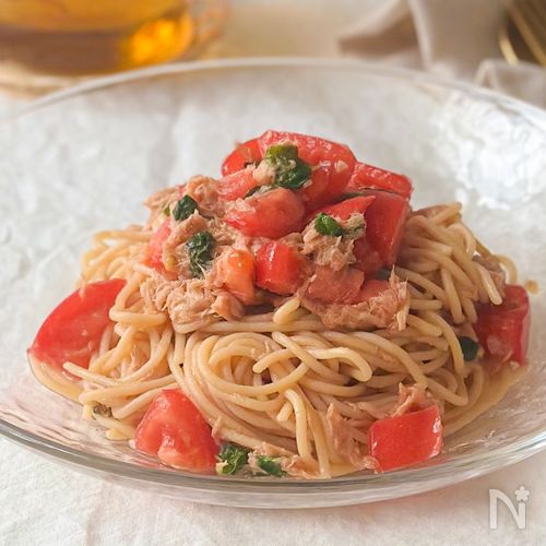 夏バテ防止に✨暑い日にさっぱり！【トマトとツナの冷製パスタ】