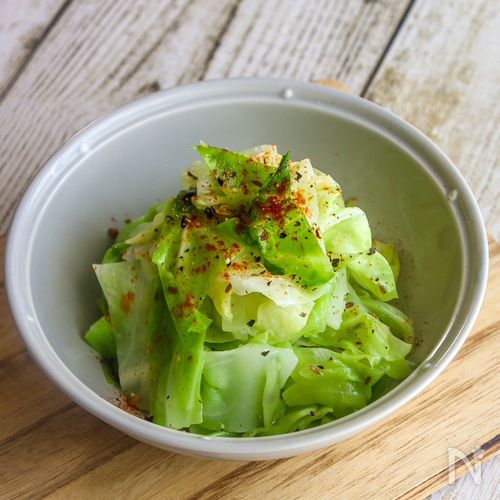 レンジ4分で本格副菜！クミン香るキャベツのスパイス蒸し