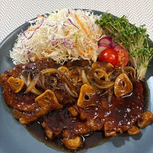 楽ラク手抜キッチン🐶🐾の作ってみた!投稿(ごはんが無限にすすむ…！【やみつきトンテキ】)