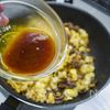 牛肉たっぷりソースカレー焼き飯の工程4