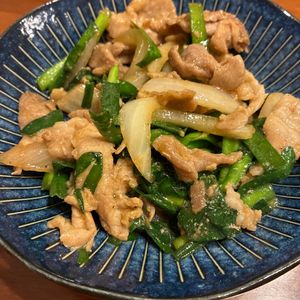 1169387の作ってみた!投稿(ワンパン10分！【豚こま肉とにらの旨ダレ炒め】ご飯すすむ♩)