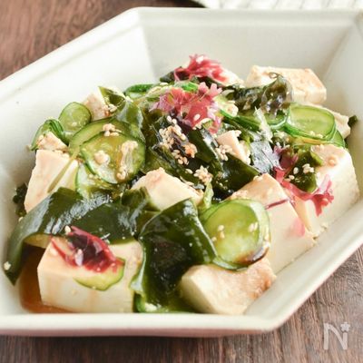 【ヘルシーなあと1品！】豆腐と海藻の韓国風サラダ