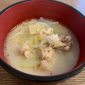 くだもの大好き🧡の作ってみた!投稿(【鶏もも肉で天才的に旨い！参鶏湯風スープ】旨みが凝縮！！)