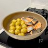 鮭と新じゃがのレモンバターソテーの工程3