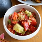 『トマトとアボカドの中華風サラダ』簡単◎切って混ぜるだけ♪