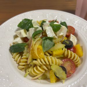 こむぎの作ってみた!投稿(フランスで人気のお惣菜♡パスタサラダ【マヨ不使用】)