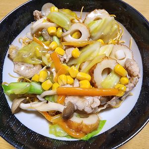 ナムディの作ってみた!投稿(冷蔵庫のあまりもの消費におすすめ！『具沢山皿うどん』)