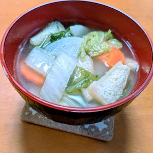 ゆきまる🐬🫧の作ってみた!投稿(身体ぽかぽか♡『生姜香る白菜と大根の具沢山お味噌汁』)