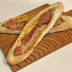 Leonの作ってみた!投稿(短時間で作れるのに感動される『ベーコンチーズフランス』)
