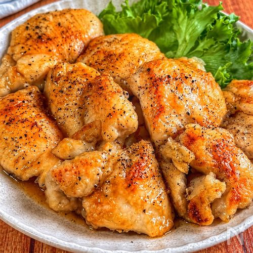 【鶏むねでガーリックペッパー照り焼きチキン】節約にも◎
