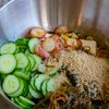 めんつゆ仕立ての豆腐ともずくのぶっかけ冷や汁風和えの工程1