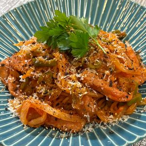 楽ラク手抜キッチン🐶🐾の作ってみた!投稿(レンジで5分！パパッと1人飯♪【ナポリタン風焼きそば】)