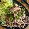 キャベツも旨い《豚こまで簡単♡旨塩焼肉》
