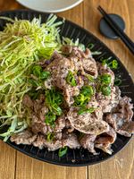 キャベツも旨い《豚こまで簡単♡旨塩焼肉》