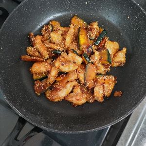 KUMIKOの作ってみた!投稿(【ホクうまっ！】かぼちゃ鶏肉の甘辛ごま炒め)