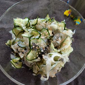 からこの作ってみた!投稿(パパッともう一品♪新たまねぎときゅうりの海苔サラダ)