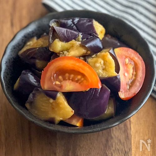 豆板醤でパパッと和えるだけ!なすとトマトのピリ辛中華和え