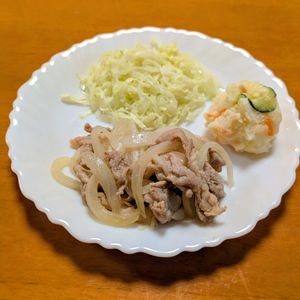 ゆきまる🐬🫧の作ってみた!投稿(さっと漬けて焼くだけ！ごはんが進む美味しさ♡豚こまの生姜焼き)