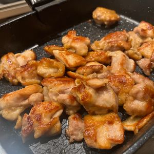まーみの作ってみた!投稿(【ガーリックチキン】10分!パパッと早ウマおかず!!🥢)