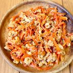 レンジで5分！【にんじんと卵のオイスターソース和え】