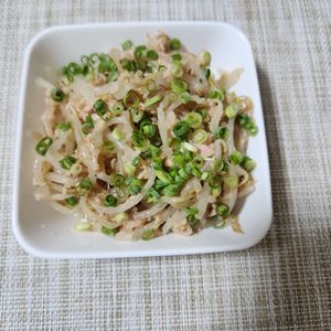 とももの作ってみた!投稿(【5分でできる！もやしとツナのナムル】レンジで完結♡時短)