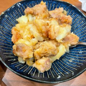1169387の作ってみた!投稿(【鶏肉と新じゃがのバター醤油焼き】頬張って食べたい♡)