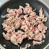 【絹揚げと豚肉のおかかたっぷり甘辛炒め】ご飯が進む和風おかずの工程1