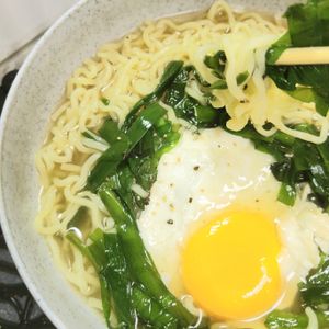ヴェルの作ってみた!投稿(にら玉ラーメン)