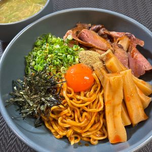 楽ラク手抜キッチン🐶🐾の作ってみた!投稿(スープもおいしく！もちもち太麺の油そば)