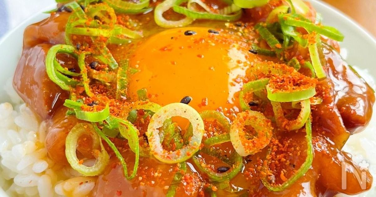 白ごはんにのせるだけ！忙しい時専用「ヤキトリ親子丼」