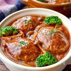 【洋食レシピ】簡単＆定番メニュー15選｜お肉のメインおかず・副菜・スープも！すべて20分以内で完成♪