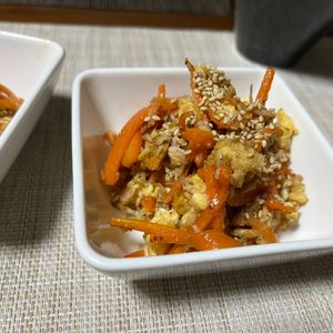 ぽちゃこの作ってみた!投稿(【一皿ペロリ♡人参とツナの無限しりしり】もりもり食べられる！)