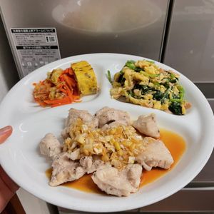 ケの作ってみた!投稿(しっとり柔らか♪痩せるおかず！【つるんと茹で鶏の香味だれ】)