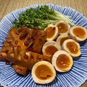 楽ラク手抜キッチン🐶🐾の作ってみた!投稿(旦那のおつまみシリーズ①たけのこメンマと煮卵のセット😋🍺)