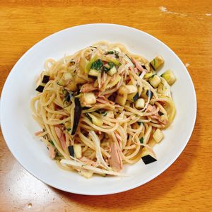 haru_2020の作ってみた!投稿(なすときゅうりの「だし」パスタ)