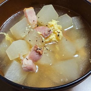 月雪由翔の作ってみた!投稿(【大根とベーコンのコンソメ卵スープ】絶品褒められスープ♡)