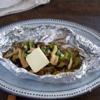 後片付けもラク♪なすとしめじのホイル焼き