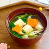 からだにやさしい♡みつば香るしめじと豆腐のすまし汁