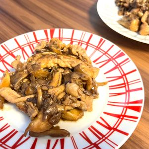 しーちゃんの作ってみた!投稿(【豚肉と舞茸のごま生姜だれ】風味豊かな甘辛だれ♪10分おかず)