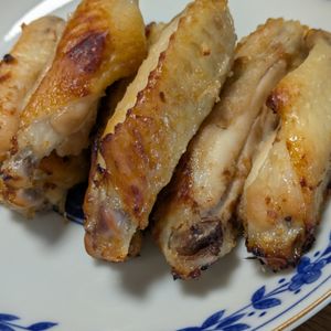 つーやんの作ってみた!投稿(オーブンまかせ《材料4つ！究極のだしチキン🍗》)