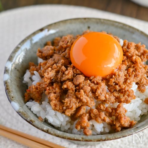 ごはんが止まらない！濃厚肉味噌のそぼろ丼