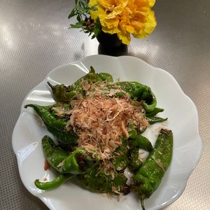 そら・ゆずの作ってみた!投稿(食材1つ!包丁不要！想像超える【やみつき♡ししとう甘辛煮】)