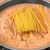 【ワンパンで濃厚!】ロゼチーズパスタの工程2