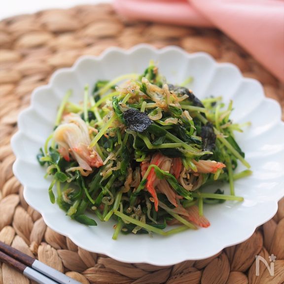 豆苗とカリカリじゃこの韓国風サラダ