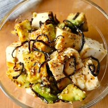 5分で完成！【アボカド×豆腐やみつき塩昆布和え】胡麻油香る♩